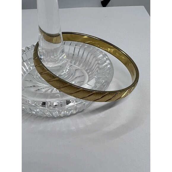 Vintage Monet Signed Textured Gold Tone Etched Bangle Bracelet - Picture 4 of 6